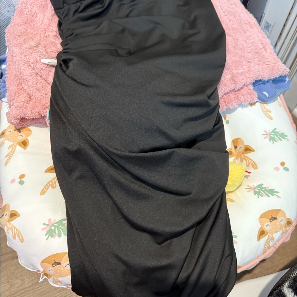Shein black skirt with thigh high slit in size Small (S)